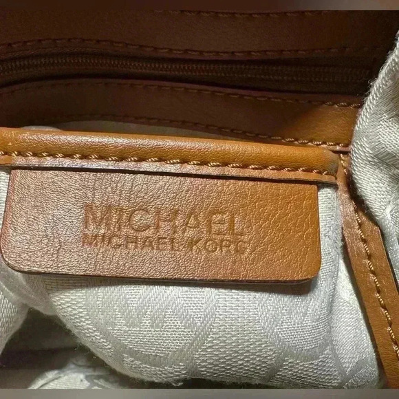 MICHAEL KORS Marina Canvas Drawstring Shoulder Bag Red Orange - Picture 11 of 14